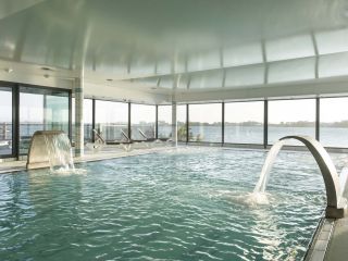 Piscine vue sur la mer à roscoff