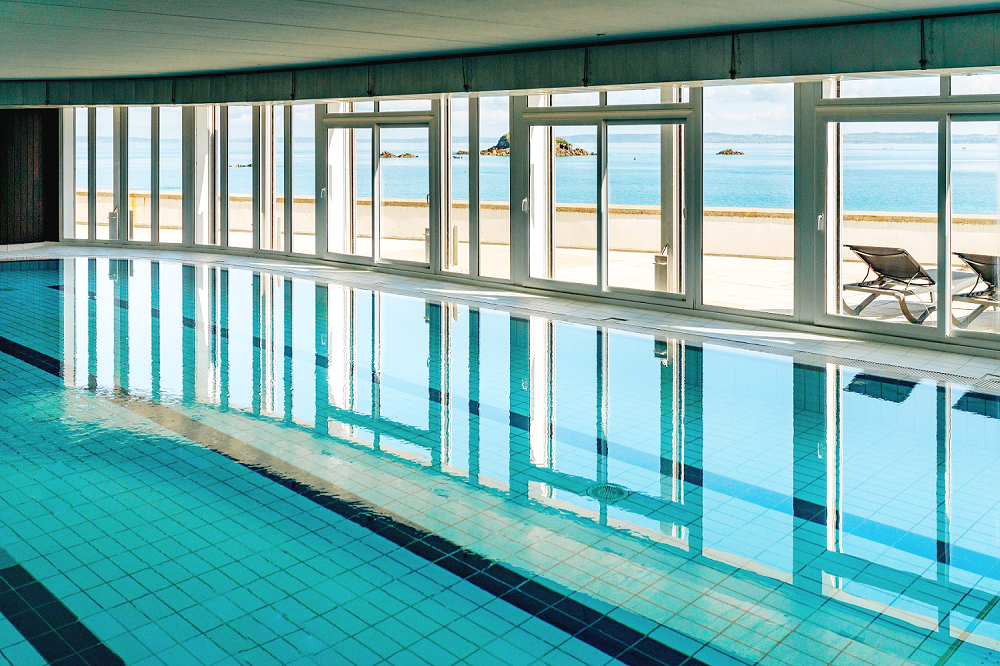 Piscine d'eau de mer thalasso Douarnenez Valdys