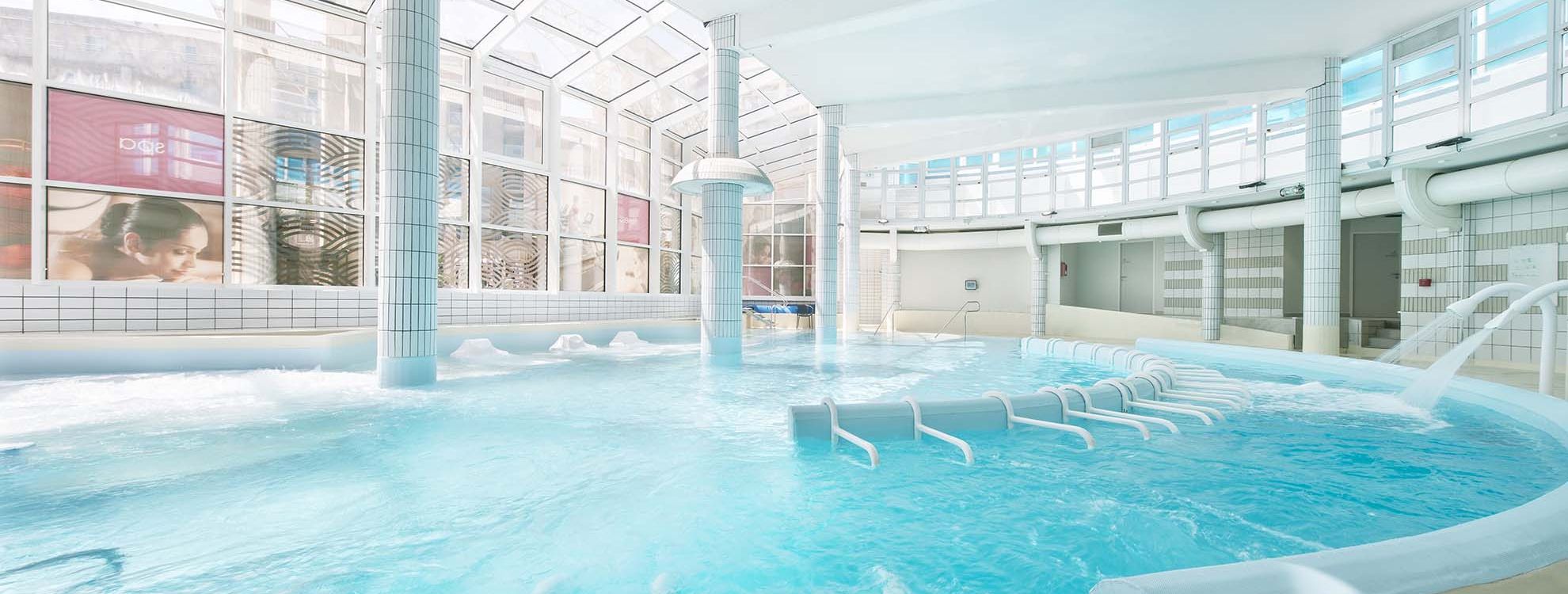 Piscine eau de mer thalasso