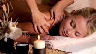 Massage corps californien dans le cadre d'une cure thalasso