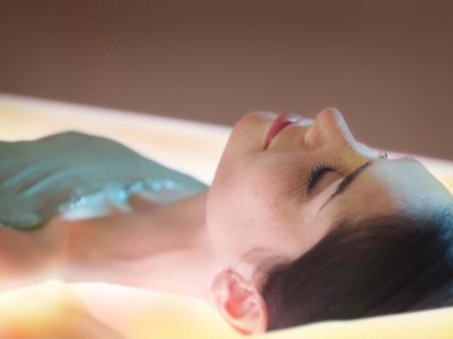 Cabine d'enveloppement hydrosensoriel espace thalasso saint-jean-de-monts