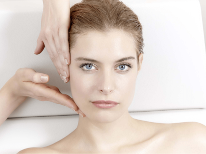 Soin L-therapy sur une femme